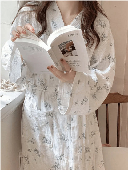 A Women's Solid Color Short-Sleeved Bathrobe, Suitable For Spring And Summer, Home Wear, Hotel Wear, Party Wear, Swimming Wear