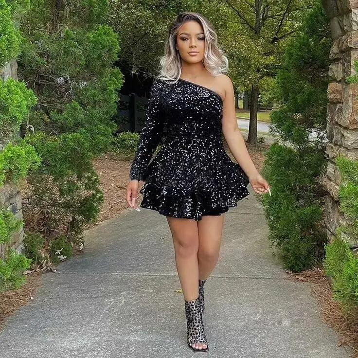 Long Sleeve Velvet Sequin Homecoming Dresses Teens Sparkly One Shoulder Short Prom Dress Layered Cocktail Party Graduation Dress